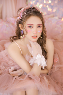 渔船上的一父三女
